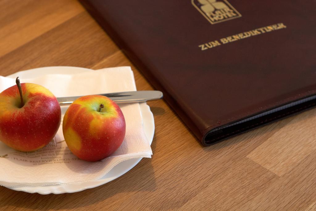 Flair-Hotel Zum Benediktiner Schwarzach am Main Zimmer foto
