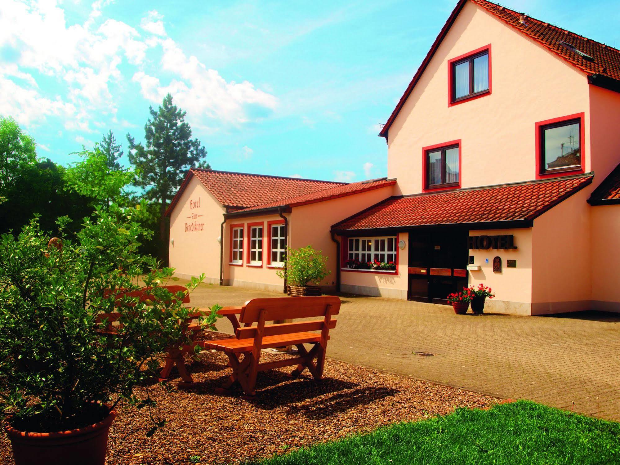 Flair-Hotel Zum Benediktiner Schwarzach am Main Exterior foto
